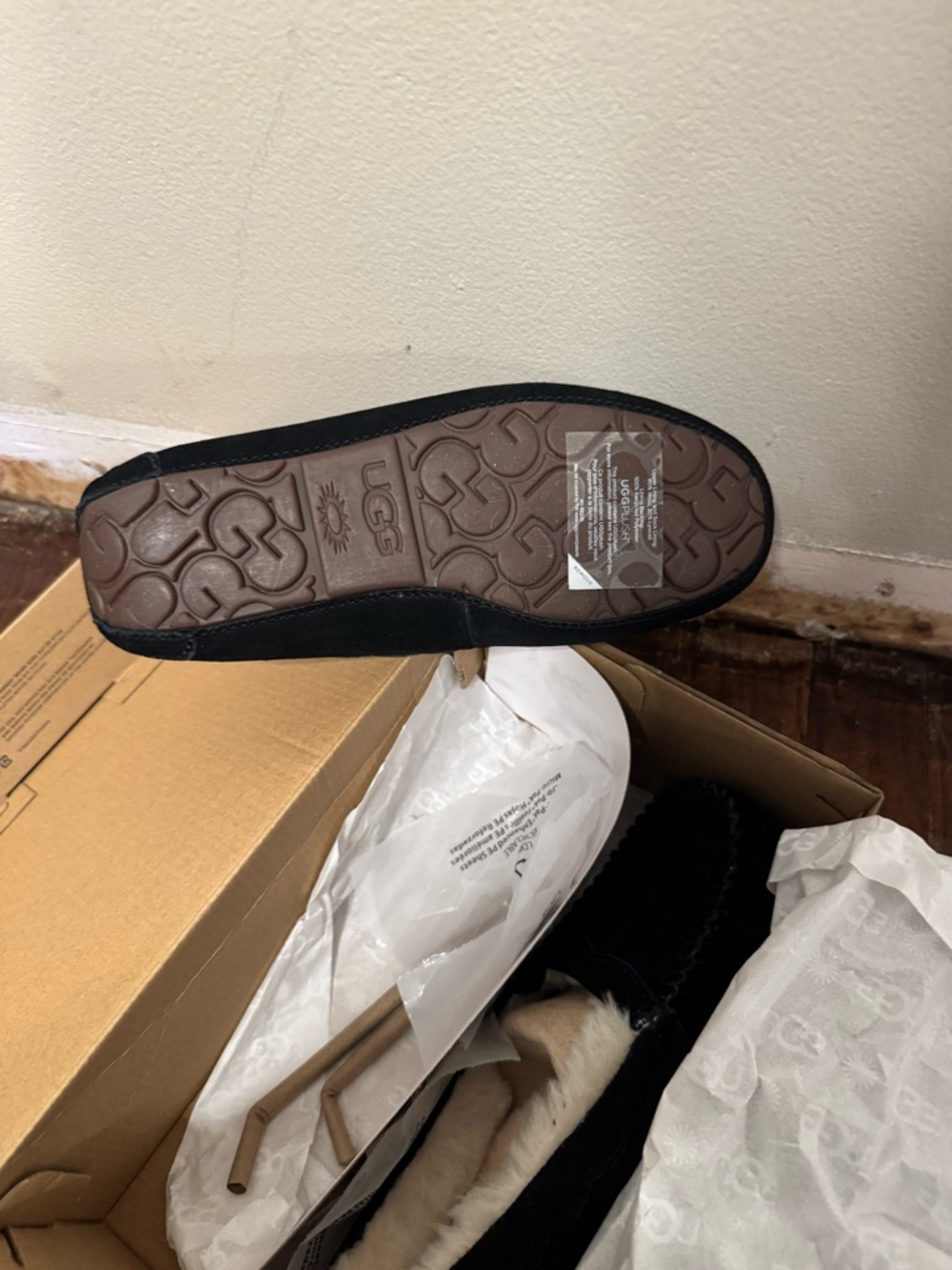 UGG Black Suede Moccasin with Cream Shearling Lining - Picture 6 of 7